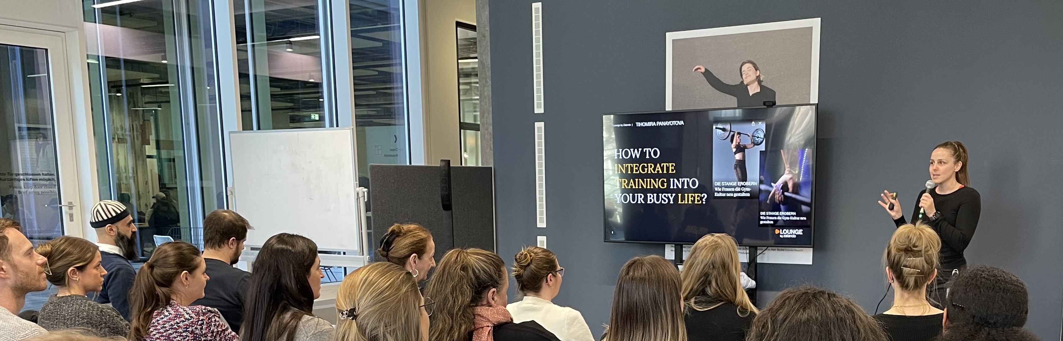 Tihomira from fitbyU presenting